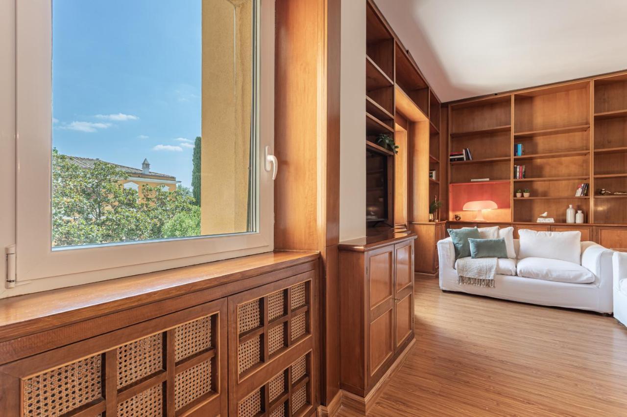 Minerva - Elegant New Classic Close To Vatican