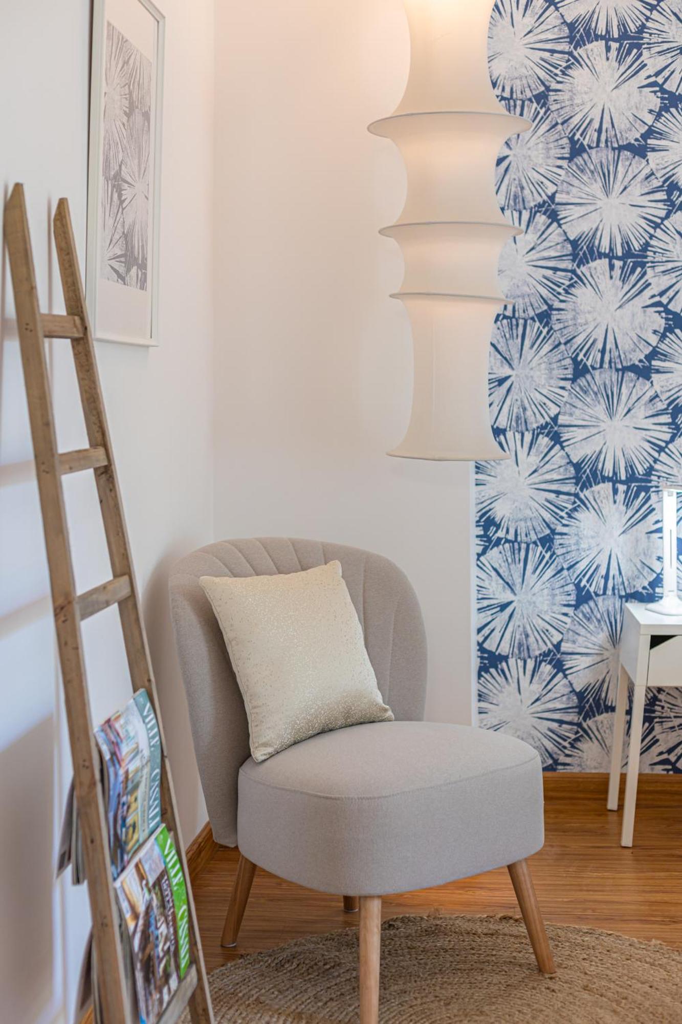 Minerva - Elegant New Classic Close To Vatican Apartment